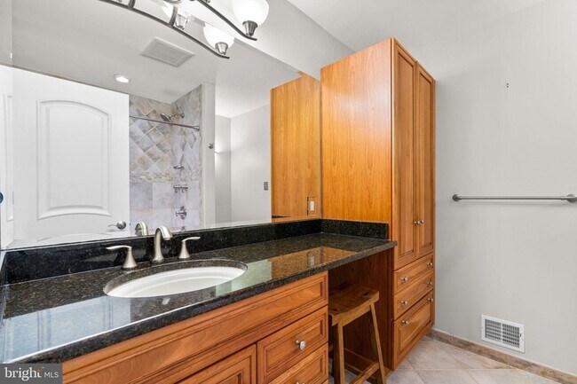 Building Photo - 4233 Buckskin Wood Dr