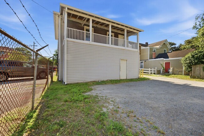 Building Photo - 212 S Armistead Ave