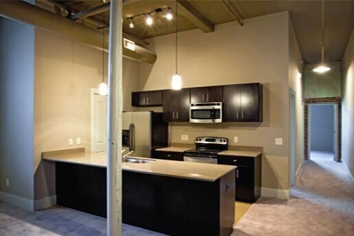 Building Photo - Eagle & Phenix