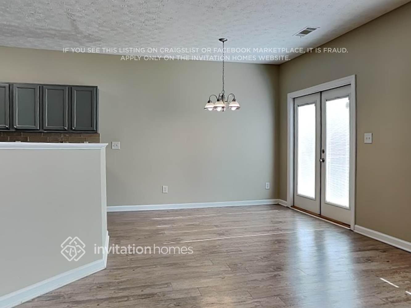 Building Photo - 6680 Island Pointe Dr