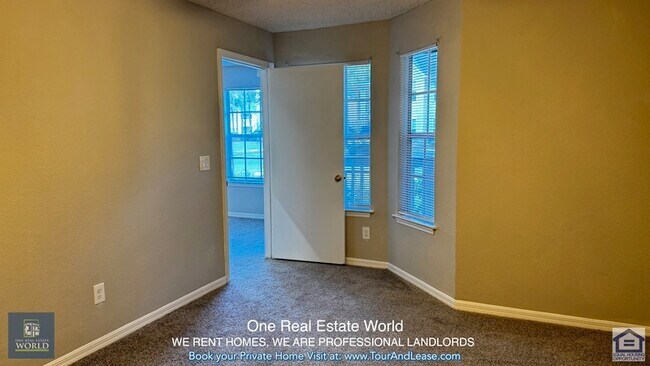Building Photo - 1029 S Hiawassee Rd