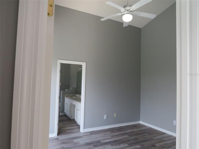 Building Photo - 16625 Palm Spring Dr