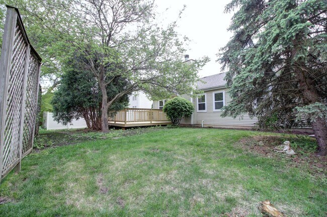 Building Photo - 148 Sandalwood Ln