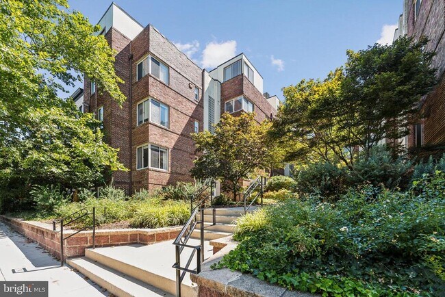 Building Photo - 5403 9th St NW