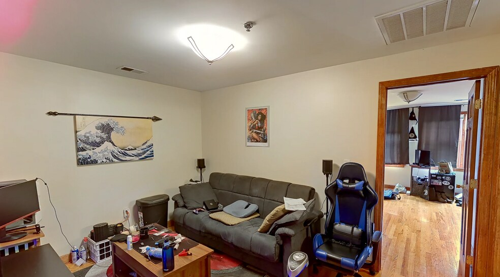 Building Photo - 112 Allston St