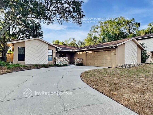 Building Photo - 2302 Windsor Oaks Ave