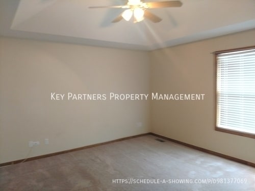 Building Photo - 501 Kindred Dr