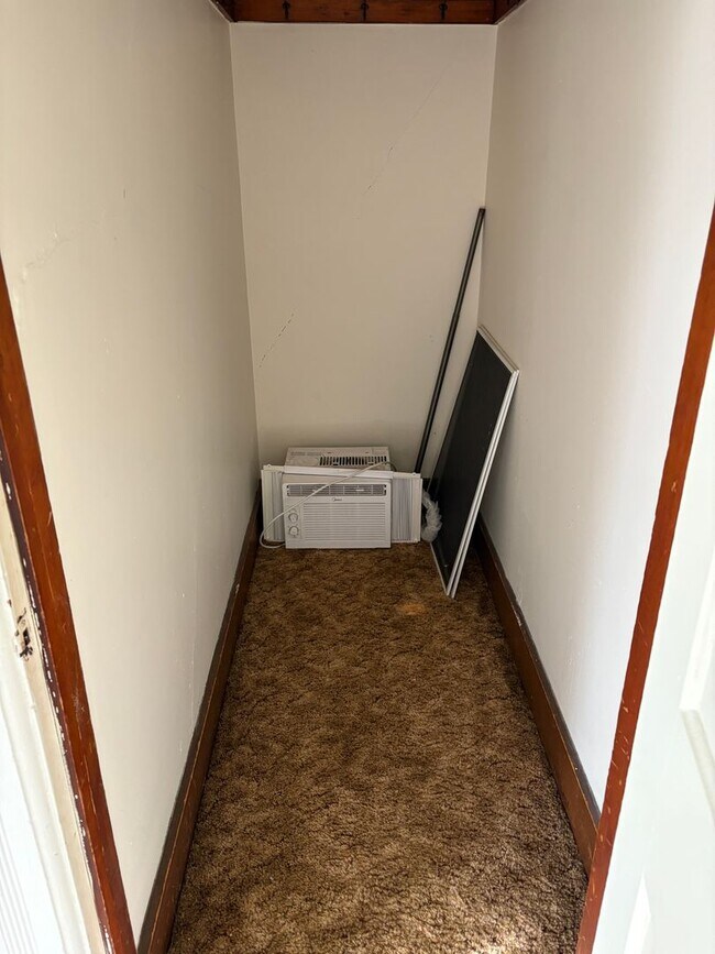 Building Photo - 424 N Pearl St