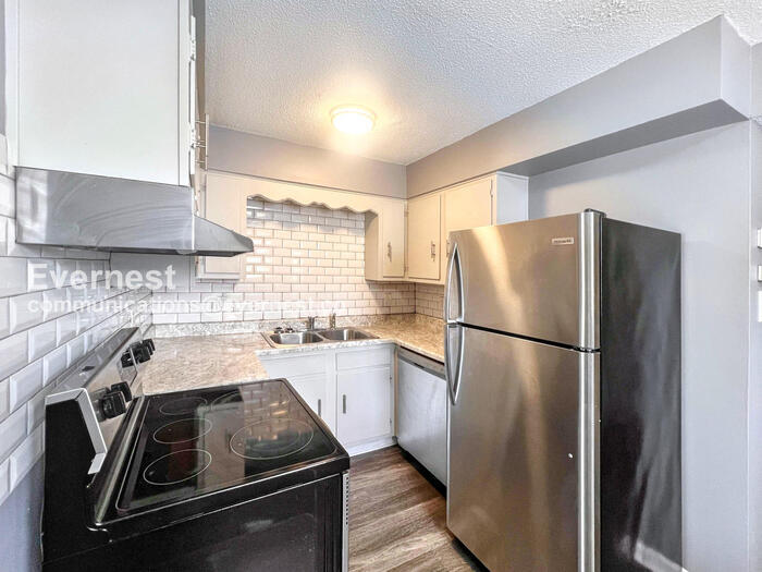 Building Photo - 9 Meredith Ct