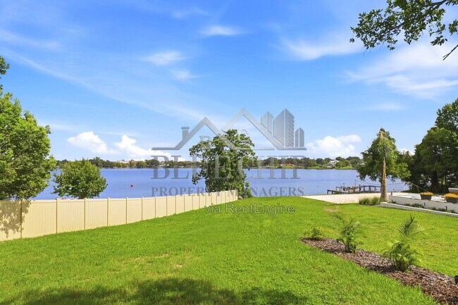 Building Photo - 6714 Nina Rosa Dr