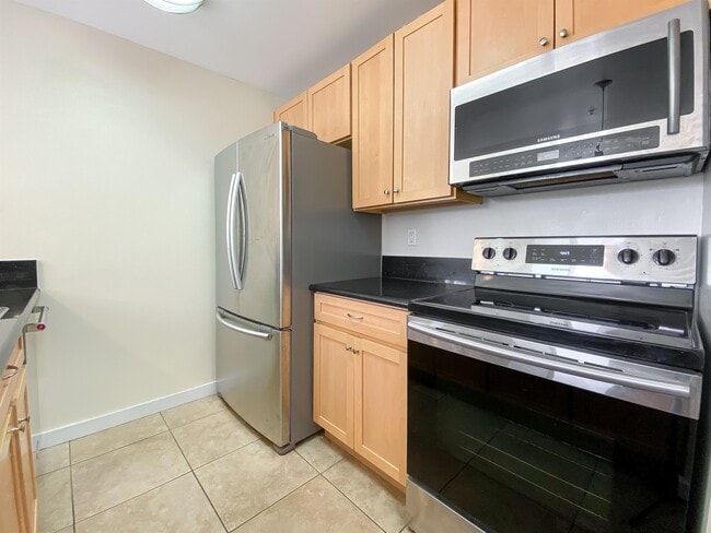 Building Photo - 6400 Christie Ave