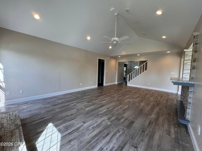 Building Photo - 607 Plantation Ct