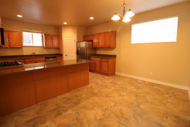 Building Photo - Traverse Mountain Home