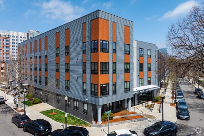 Building Photo - FLAT 9 at WHITTIER