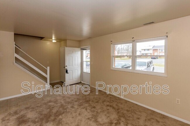 Building Photo - 908 Anvil Rd