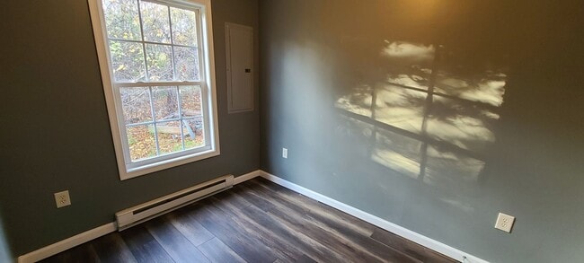 Building Photo - 1211 Knight St