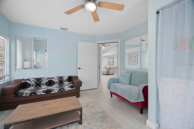 Building Photo - 1820 Rumar Ln