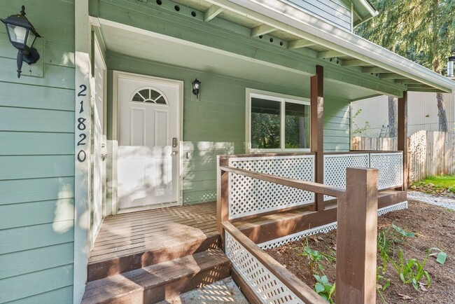 Building Photo - Clearwood Community Home in Yelm For Rent!...