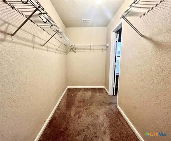 Building Photo - 738 Great Oaks Dr