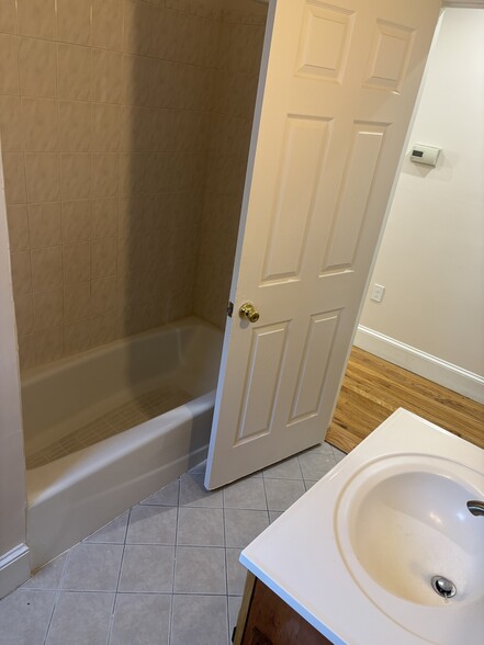 Building Photo - 7 Greenheys St