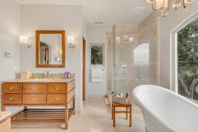 Building Photo - 287 Laureles Grade