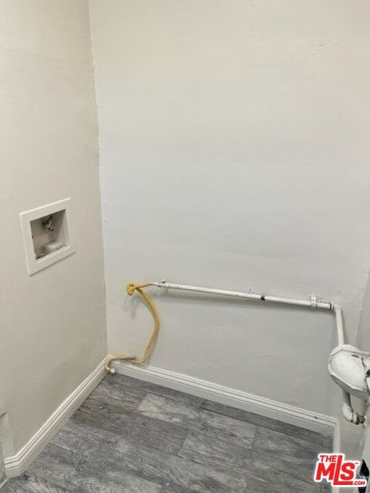 Building Photo - 6006-6006 1/2 W Pico Blvd