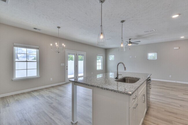 Building Photo - 22 Hardwood Rd