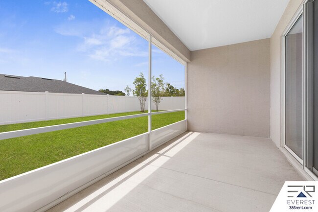 Building Photo - 12 Lysander Ln