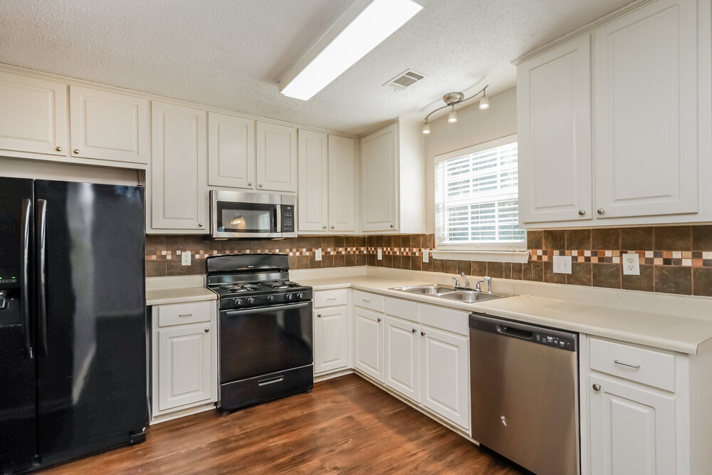 Building Photo - 504 Wyntuck Dr