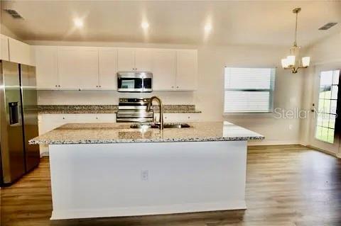 Building Photo - 2607 Tulip Dr