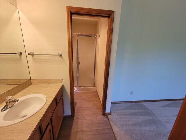 Building Photo - Prime Kennewick Location – 4 Bed, 2 Bath N...