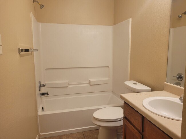 Building Photo - 10818 Mathom Landing