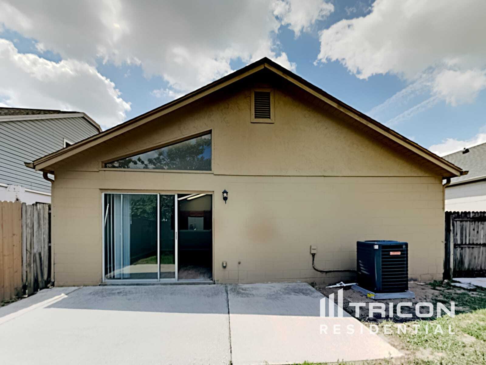 Building Photo - 1253 Ashworth Dr
