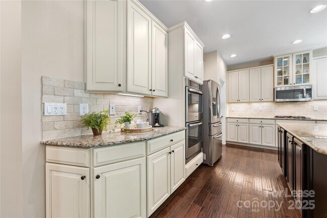Building Photo - 10716 Meg Meadow Dr