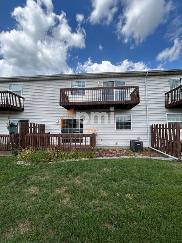 Building Photo - 162 Mallard Pointe Dr