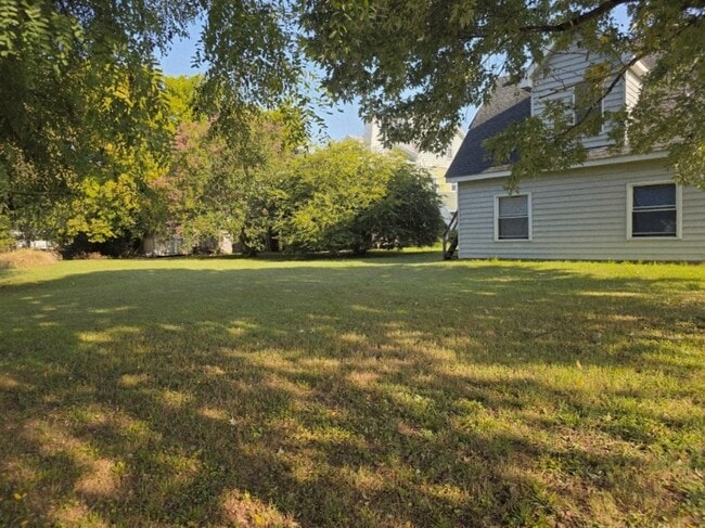 Building Photo - 6541 Broadwater Cir