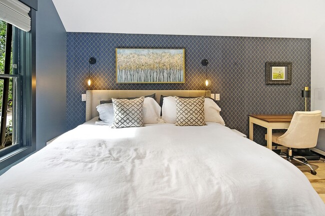 Building Photo - Summer in Downtown, historic Breckenridge! Luxury Home, Walk to Everything!