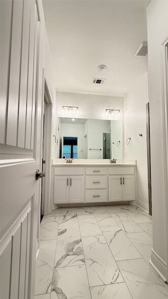 Building Photo - 8101 Scott Ln