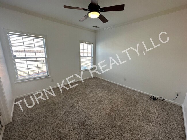 Building Photo - 264 Springdale Dr