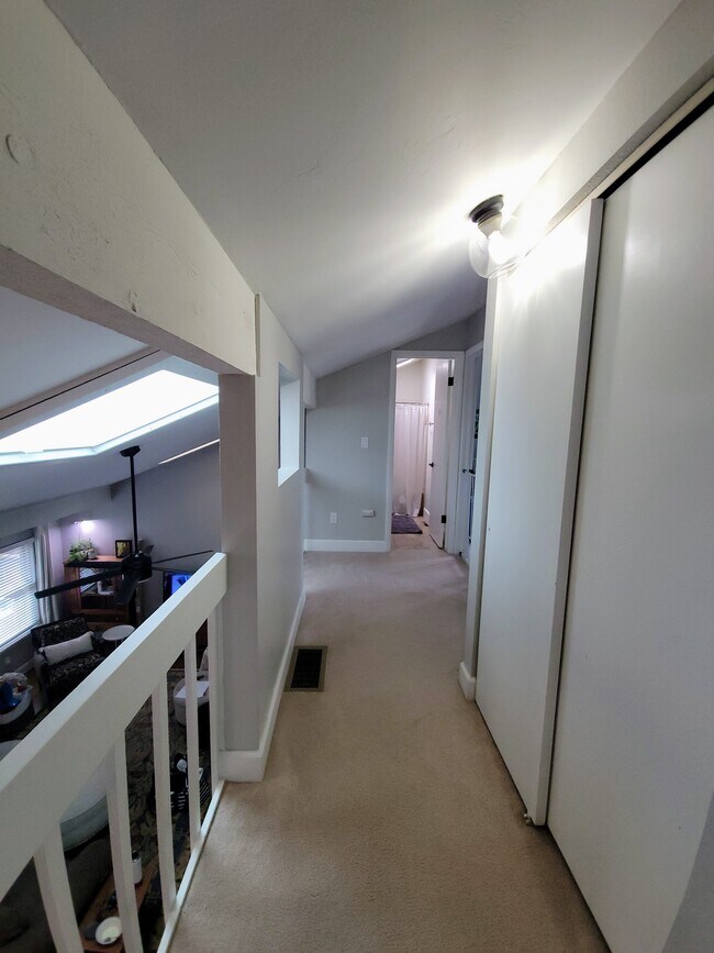 Building Photo - 3831 Apache Ct W