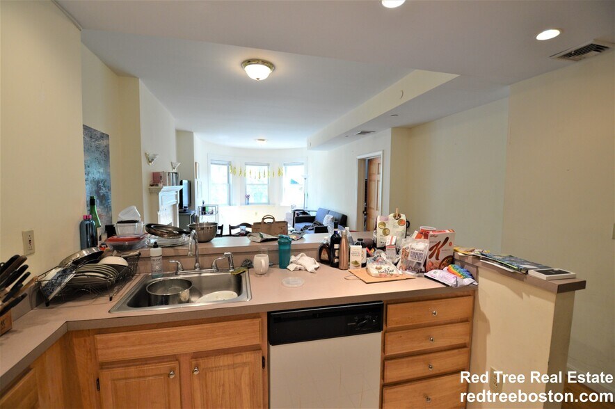 Building Photo - 1406 Beacon St