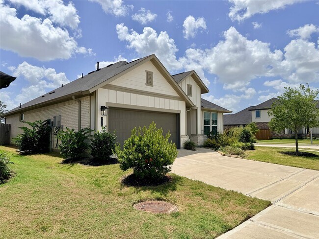 Building Photo - 7415 Bristlegrass Colony Ct