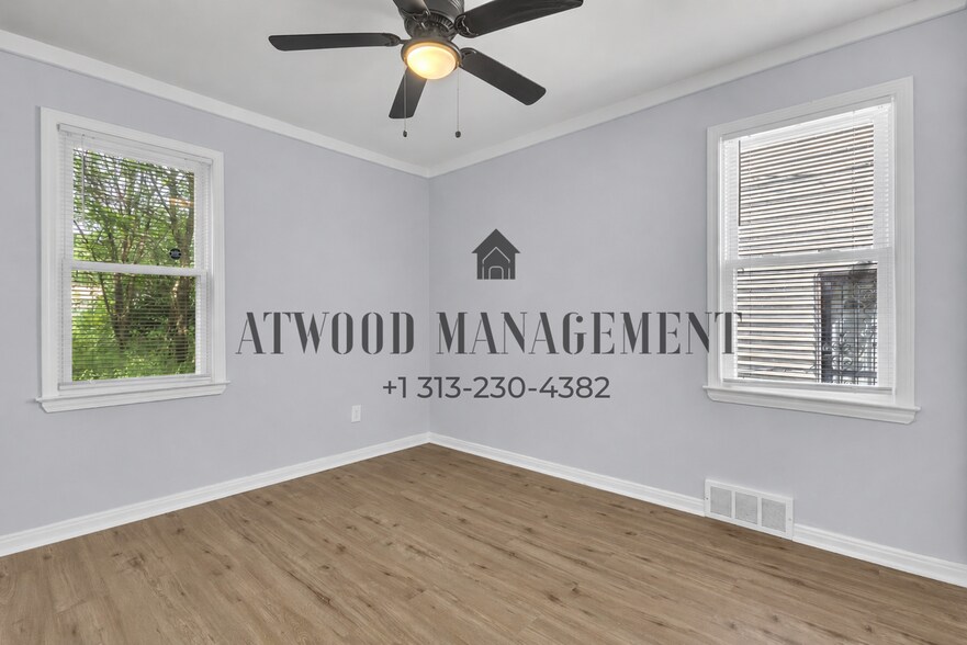 Building Photo - This beautifully updated 3-bedroom, 2-bath single-family home is ready for move-in!