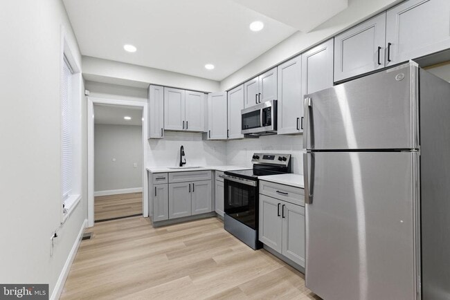 Building Photo - 2125 N 28th St