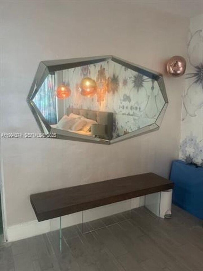 Building Photo - 1100 West Ave