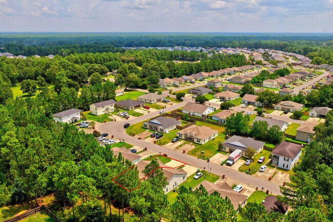 Building Photo - 15119 Deer Creek Dr