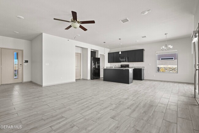 Building Photo - 12049 Hidden Gdns