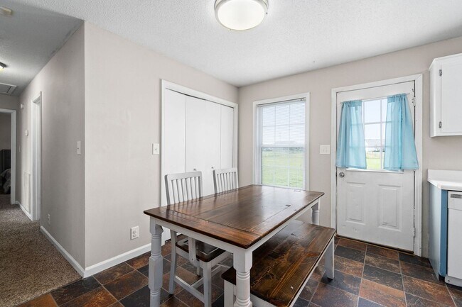 Building Photo - 524 Gainey Dr