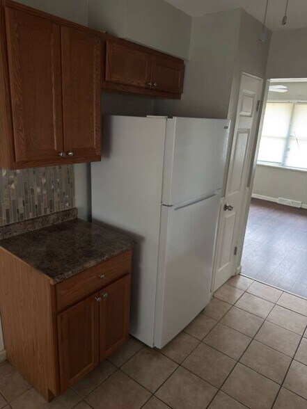 Building Photo - 10104 Ventura Dr