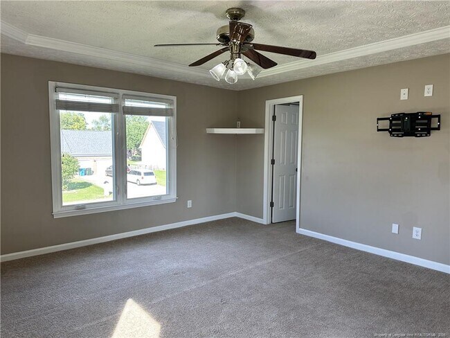 Building Photo - 6521 Ryefield Dr